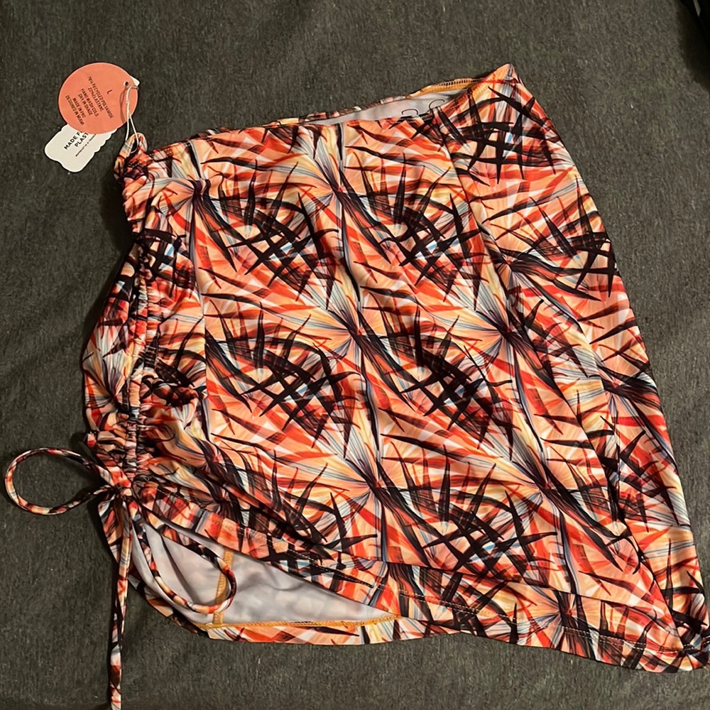 SEVENSEAS SWIMSUIT NEVER WORN SIZE L!